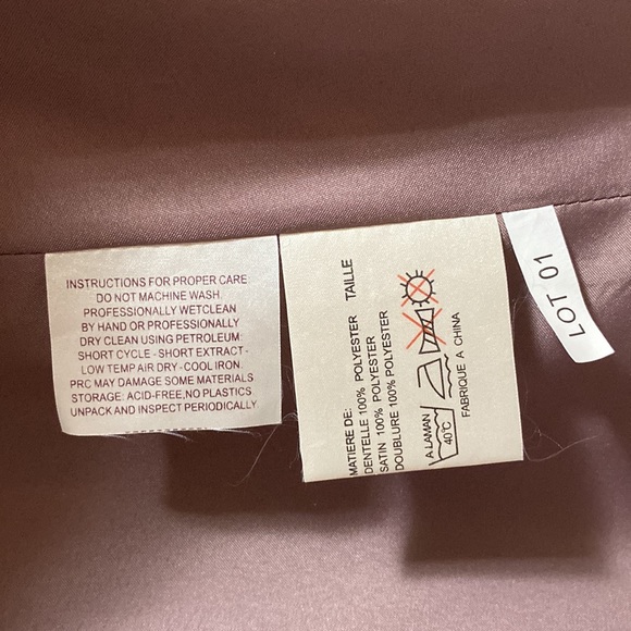 Impression Women’s Satin Polyester Mauve colored cocktail dress. Size 4. - Picture 5 of 5